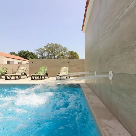 Sunshine With Private Hydromassage Pool Near The * Peroj