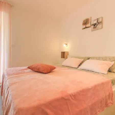 Sunshine With Private Hydromassage Pool Near The Villa *