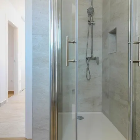 Sunshine With Private Hydromassage Pool Near The Villa