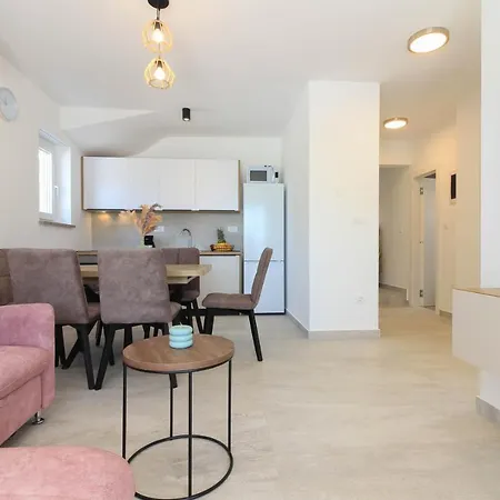 Villa Sunshine With Private Hydromassage Pool Near The *